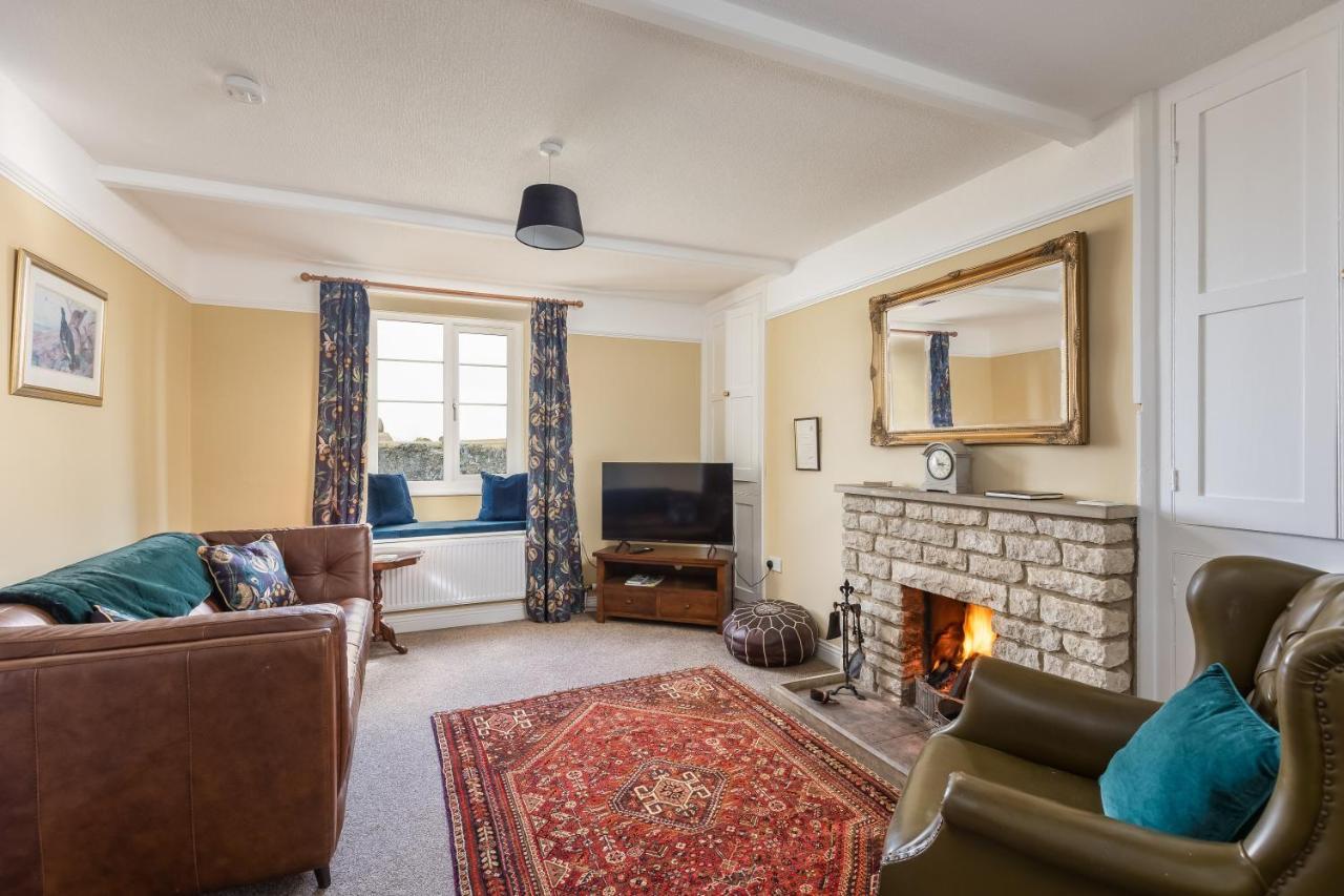 Luxury Farmhouse With Stunning Views And Hot Tub Ebberston ภายนอก รูปภาพ