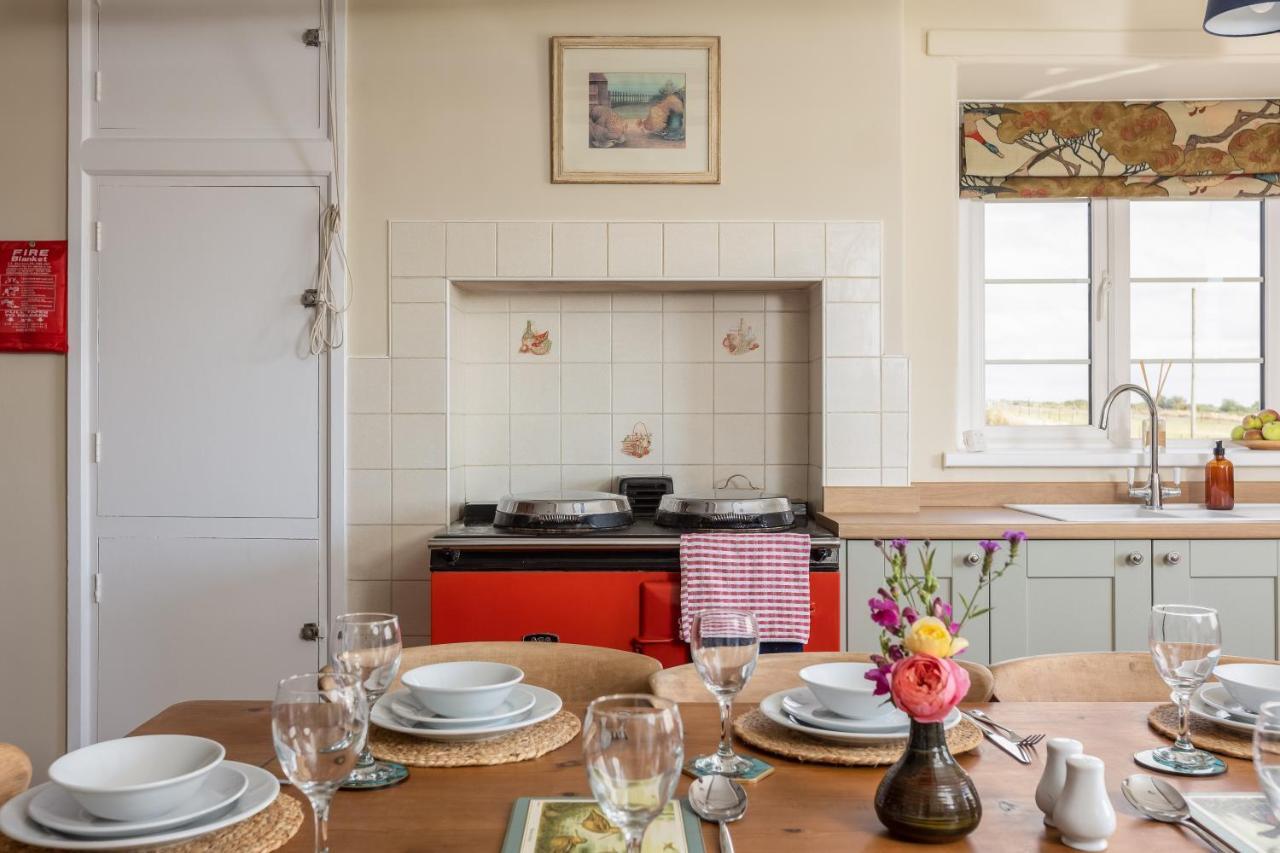 Luxury Farmhouse With Stunning Views And Hot Tub Ebberston ภายนอก รูปภาพ