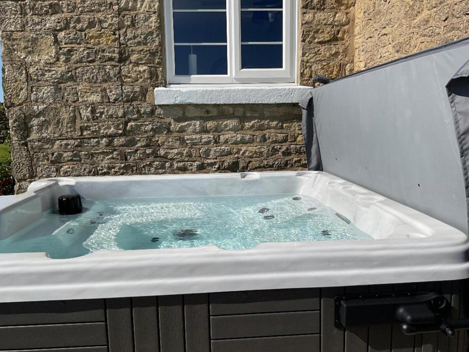 Luxury Farmhouse With Stunning Views And Hot Tub Ebberston ภายนอก รูปภาพ